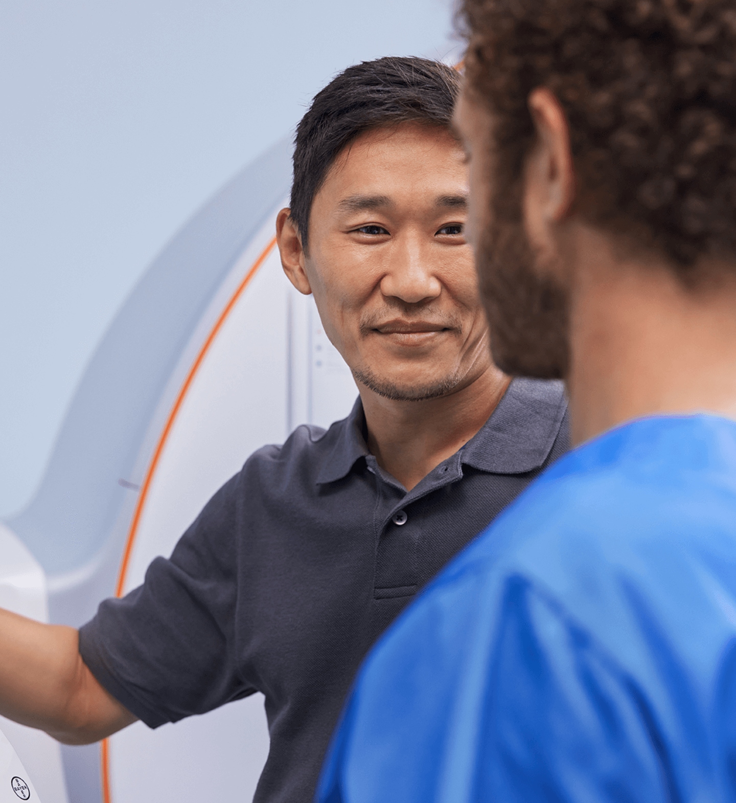 Specialist supports radiographer