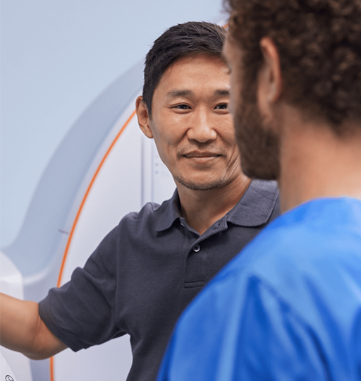 Specialist supports radiographer